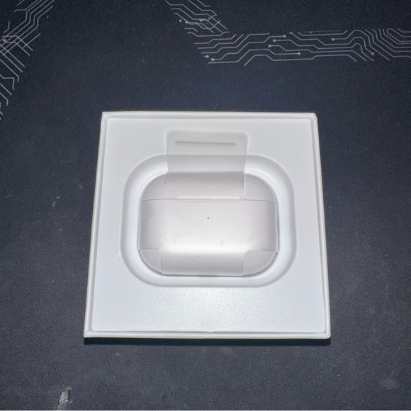 Apple Airpods Pro 2nd Gen - Picture 3 of 3